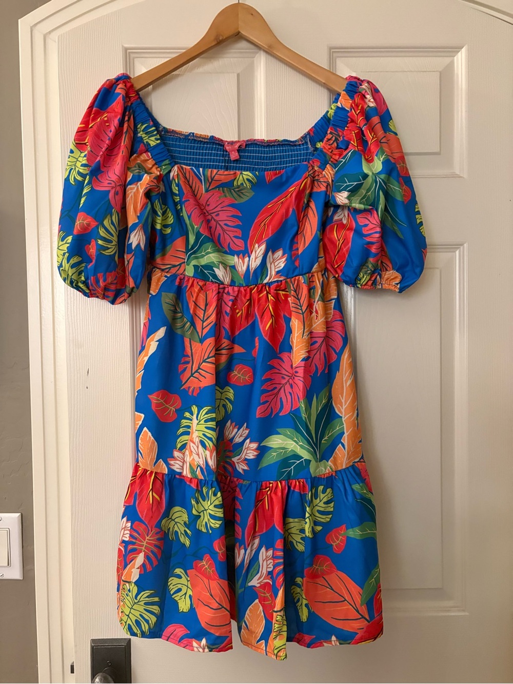 NWT FLYING TOMATO Tropical Print Mini Dress Size Small Puff Sleeves Resort